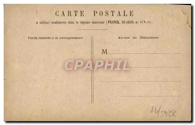 París - Iglesia de San Vicente de Paúl — vista del edificio con carruajes a caballo — editor no identificado — Reverso