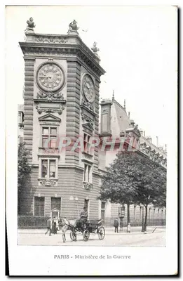 Paris - Ministério da Guerra — vista do prédio com relógio e carruagem