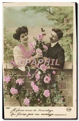 Casal amoroso com rosas — texto impresso e à mão — CIRCA n°4-367