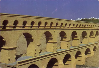 Ponte du Gard — aqueduto romano — editor Le Pays Miniature