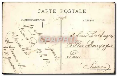 Soldado em uniforme — oferecendo flores — E.A. Paris Dégages — Verso