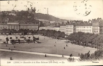 LYON — Conjunto da Place Bellecour (lado direito) — SELECTA 514