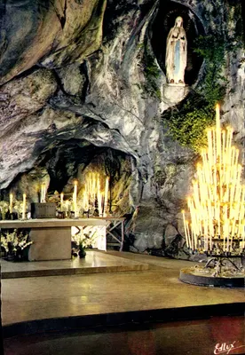 Gruta Milagrosa de Lourdes — Edição Edlux — número de série não visível