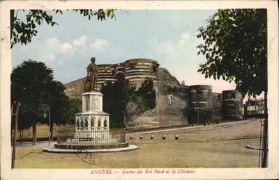 Angers — Estátua do Rei René e o Castelo