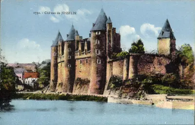 Castelo de Josselin — vista do castelo sobre o rio — editor Laurent, n° 848