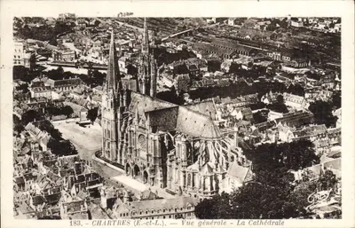 Chartres (E.-et-L.) — Ogólny widok — Katedra — Éditions Gaby, n°183