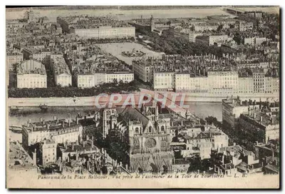 Panorama da Place Bellecour — Vista tirada do elevador da Torre de Fourvières — L. B.