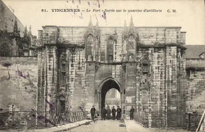 Vincennes — O Forte — Saída para o bairro de artilharia — C. M. — n°81