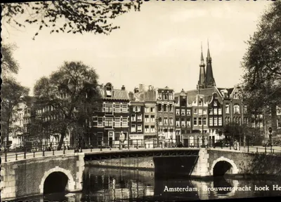 Amsterdam. Brouwersgracht esquina Heerengracht — Jeugd-en-Luchtvaartfonds, Amsterdam