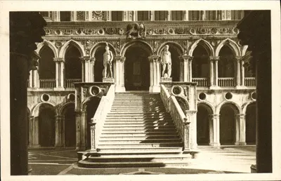 Veneza — Palácio Ducal - Escada dos Gigantes — Coleção Michel Roussier