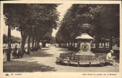Niort — Avenida no Jardim da Breche — On des Arts Photomégalight