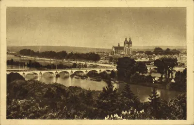 Tours (Indre-et-Loire) — Vista geral sobre a Loire e a Cidade — PAYS DU TOURISME