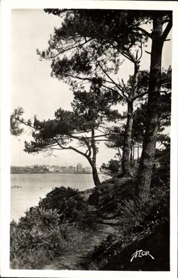 Vista de Dinard — O Caminho de Ronde — Editor Flop