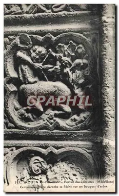 Rouen - Cathédrale - Portail des Libraires (Médailles) - Centaure sagitaire décoche sa flèche sur un bouquet d'arbre