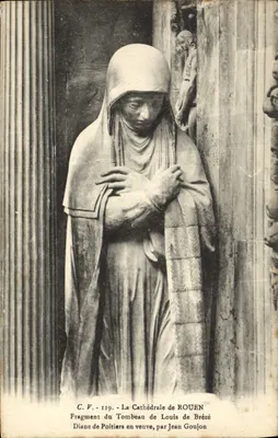 Diane de Poitiers en veuve — Fragment du tombeau de Louis de Brézé — Cathédrale de Rouen — par Jean Goujon