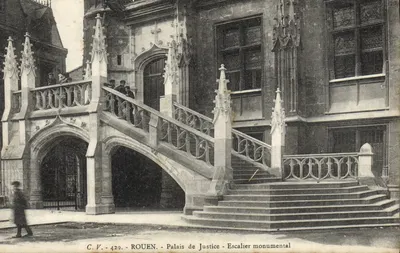 Rouen - Palais de Justice - Escalier monumental — C.V. - 429