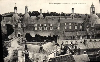 Saint-Fargeau (Yonne) — A Entrada do Castelo — Edição reservada Berthaud & Fabrics