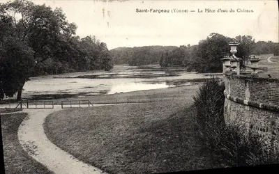 Saint-Fargeau (Yonne) — A Lagoa do Castelo