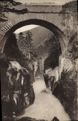Gouffre do Pont d'Espagne — Cerca de CAUTERETS — BR