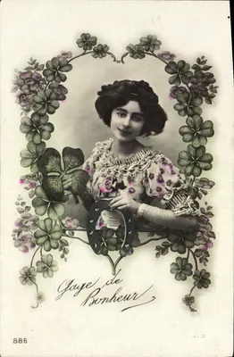 Femme souriante avec trèfle — Gage de Bonheur — éditeur inconnu, n° 886
