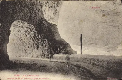 Le Mas-d'Azil — Interior da caverna antes da saída — L'Ariège