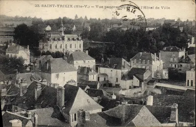 Saint-Yrieix (Hte-V.) — Vista panorâmica em direção ao Hôtel de Ville