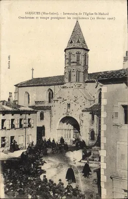 Saugues (Alta Loire) — Inventário da Igreja de São Médard — policiais e tropa protegendo os arrombadores (22 fevereiro 1906) — Bardin editor
