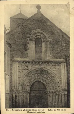 Argenton-Château — Igreja do século XII — Monumento histórico
