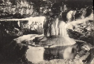 Grutas da Balme — Grande Fonte — H. Bonhomme, fot. Genebra
