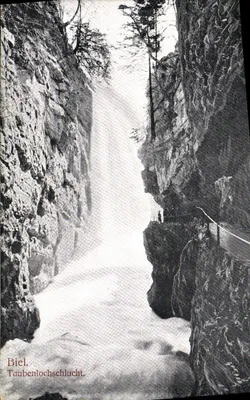 Biel. Taubenlochschlucht — cachoeira em um canyon rochoso — No. 229