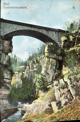 Biel. Taubenlochschlucht. — Ponte de pedra sobre um cânion — Carta postal n°228