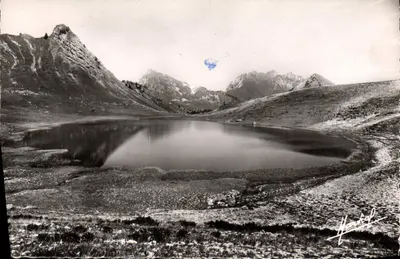 Lac de Véran — Taninges, Haute-Savoie — editor Martial Girard
