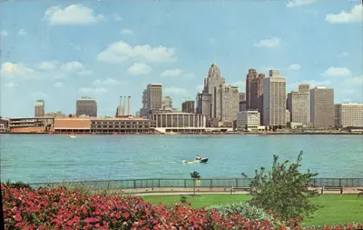 Linha do Céu do Rio Detroit — vista do Parque Dieppe, Windsor, Canadá — editor Dexter Press, Inc.