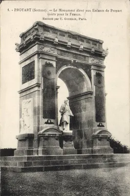 Proyart (Somme) — Monumento erguido aos Filhos de Proyart mortos pela França — Executado por U. Gourdon, Paris.