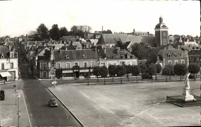 Castelo-du-Loir — Praça do Hotel de Ville e da Igreja — Ed. R. Gallois, Rue de la Maison