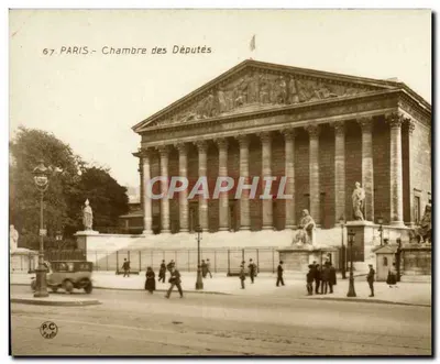 Paris - Câmara dos Deputados — fachada clássica com colunatas e estátuas — P.C. PARIS n°67