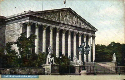 Paris - Câmara dos Deputados — vista arquitetônica com colunatas e estátuas