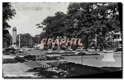 Nijmegen, Nassausingel — parque com monumento e estátua — Uitgave van der Zee