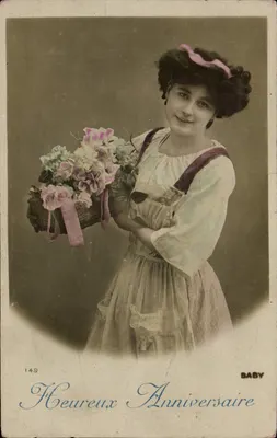 Jovem mulher com buquê — cartão de aniversário — Baby, n°149