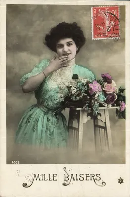 Kobieta w zielonej sukni — bukiet róż — wydawca Mille Baisers n°4003