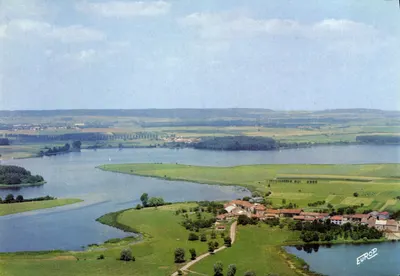 O Lago de Lindre — Tarquimpol e sua enseada — Europ