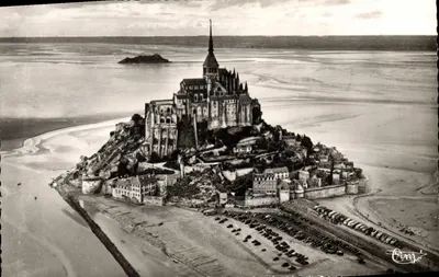 Monte Saint-Michel — vista aérea — Edições Véritable