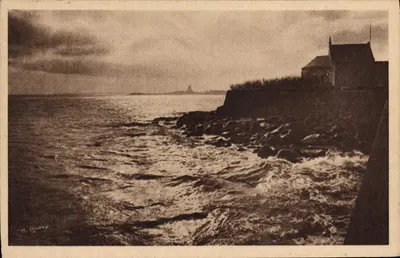 La Hougue, vista da Capela dos Marinheiros — Saint-Vaast-la-Hougue (Manche) — Éditions Normandes