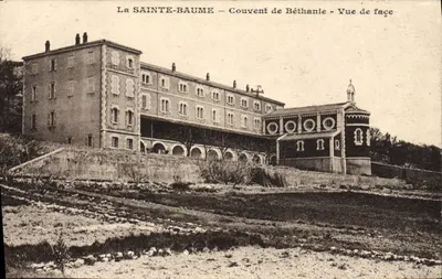 La SAINTE-BAUME — Mosteiro de Béthanie — Vista frontal