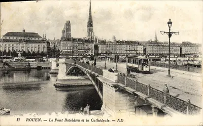 Rouen — Le Pont Boieldieu et la Cathédrale — ND