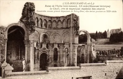 L'Île-Bouchard (I.-et-L.) — Ruínas da Igreja de São Leão, século XIX (Monumento Histórico) — Foto Fares