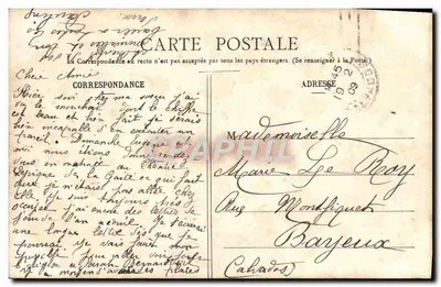 Zamek Pierrefonds - Dziedziniec - Wejście do kaplicy — Fot. G. Dufour, w Pierrefonds — Rewers