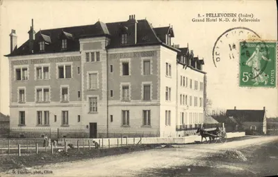Grand Hôtel Notre-Dame de Pellevoisin — Pellevoisin (Indre) — G. Tanchou, fot., Chlon