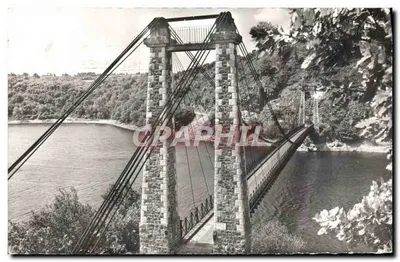 Ponte suspensa — Évaux-les-Bains (Creuse) — Éditions du Moulin