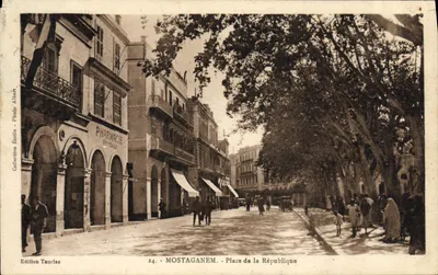 Bilhete postal antigo Mostaganem Place De La Republique